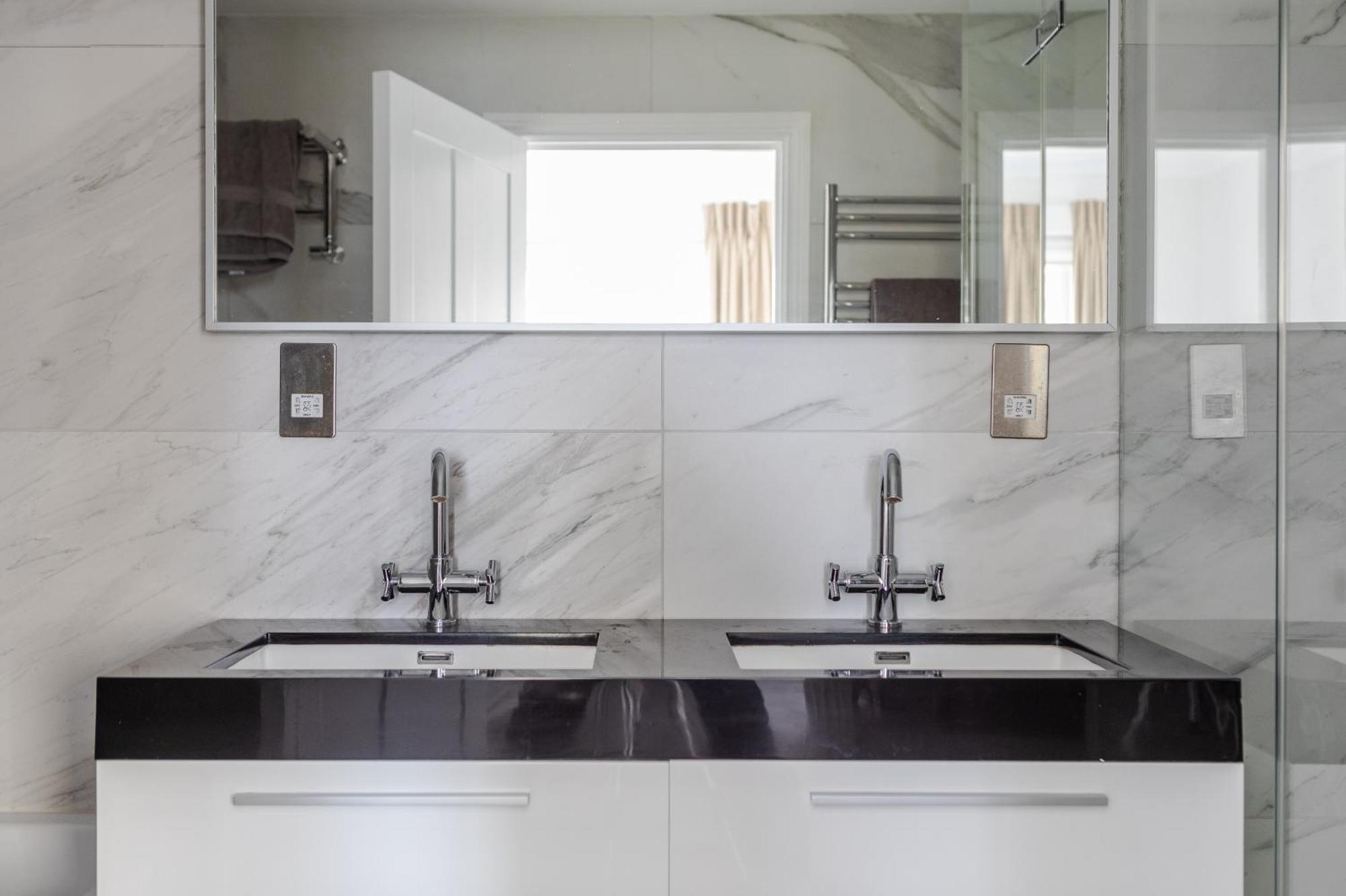 Number 53 - Stunning Maisonette With Parking In Kensington & Chelsea Londres Extérieur photo